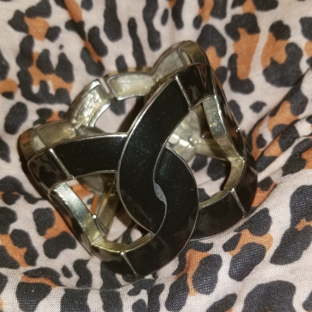 3/$10 Black & Gold Enamel Bracelet